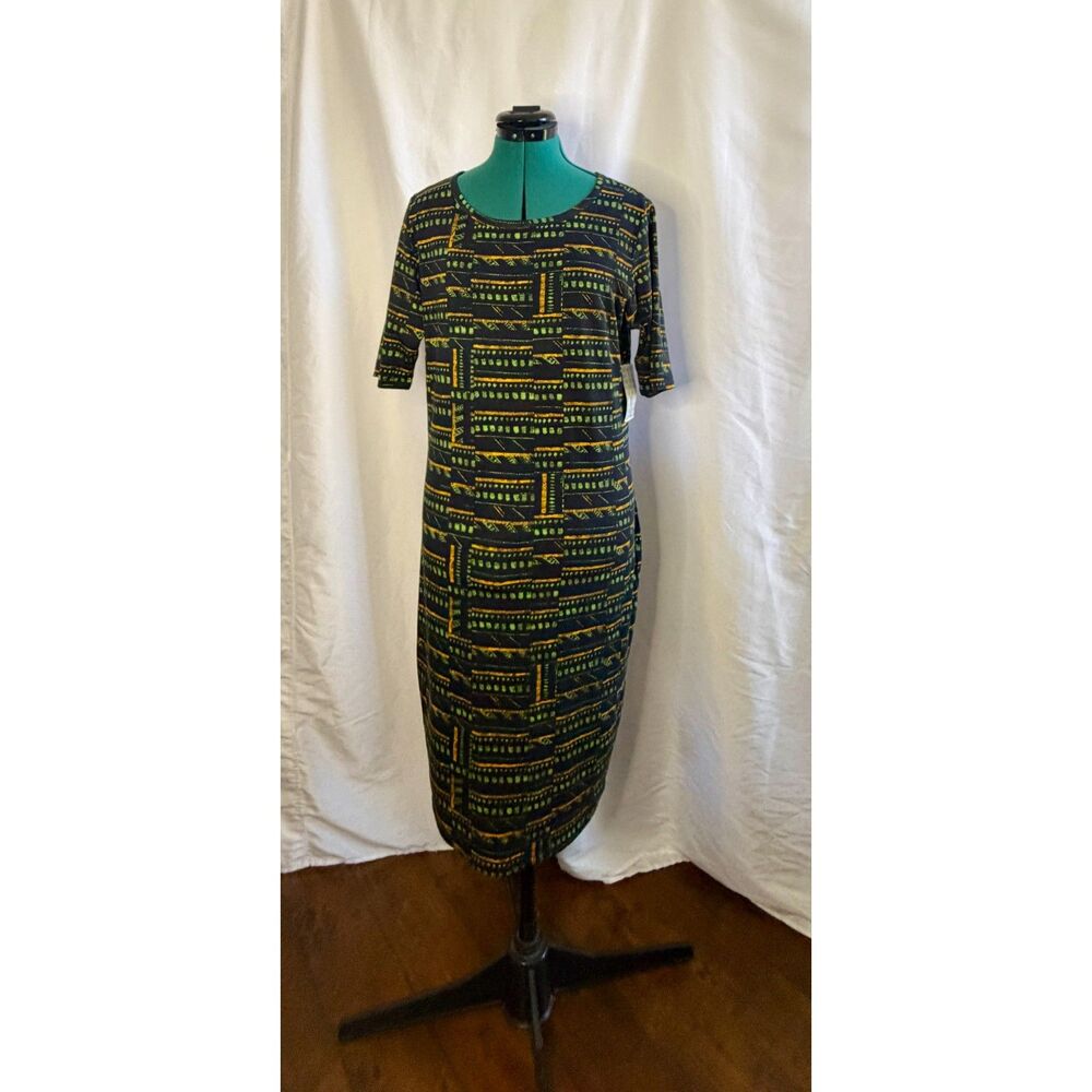 NWT LuLaRoe Julia black short-sleeve midi dress. Size XL
